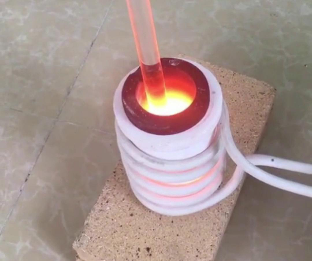 小型高频熔炼炉：家用电压，高效熔炼