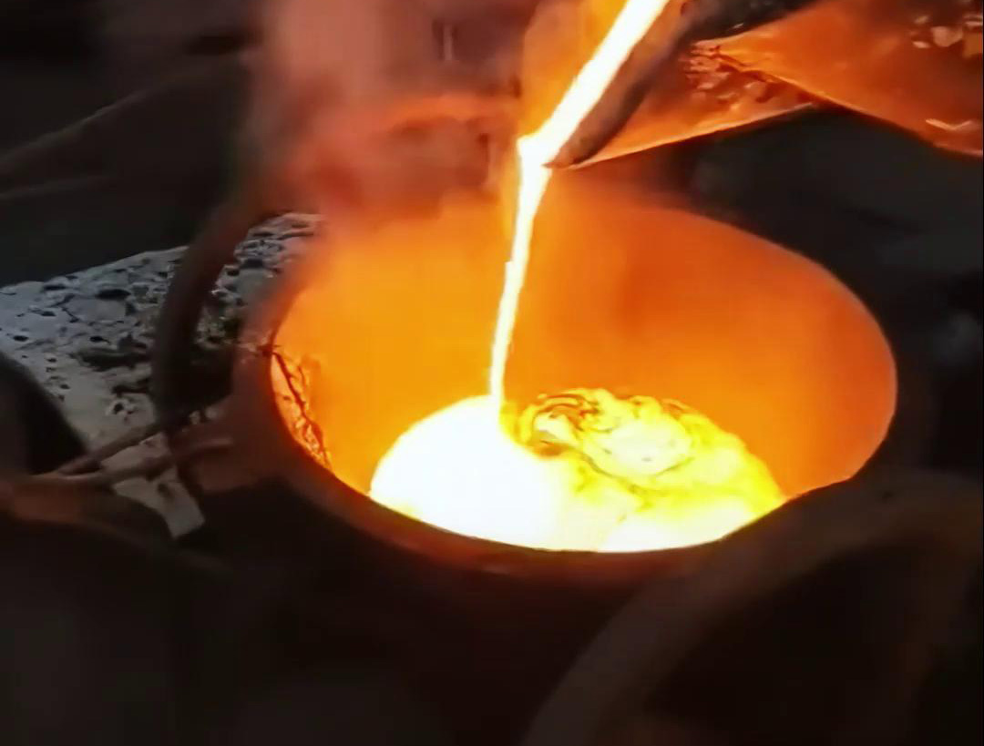中高频91视频黄色下载大全熔炼炉的倒料操作处理和注意事项